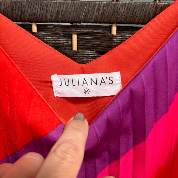 Vibrant Pleated Top - Picture 3 of 5